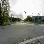 Modern Near Metro *