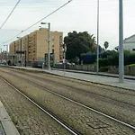 Modern Near Metro *