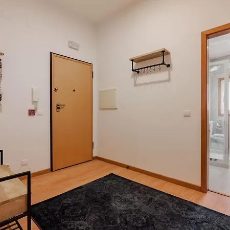 Modern Near Metro Station Senhora da Hora