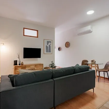 Apartament Modern Near Metro Senhora da Hora