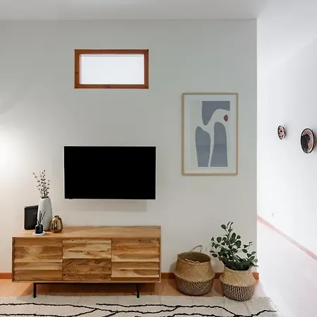 Modern Near Metro 아파트 *