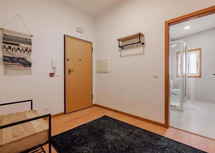 Modern Near Metro Senhora da Hora